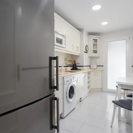 Mtr - Temporary Rent Two Bedrooms Old Town 公寓 *